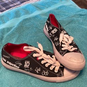 One Direction converse